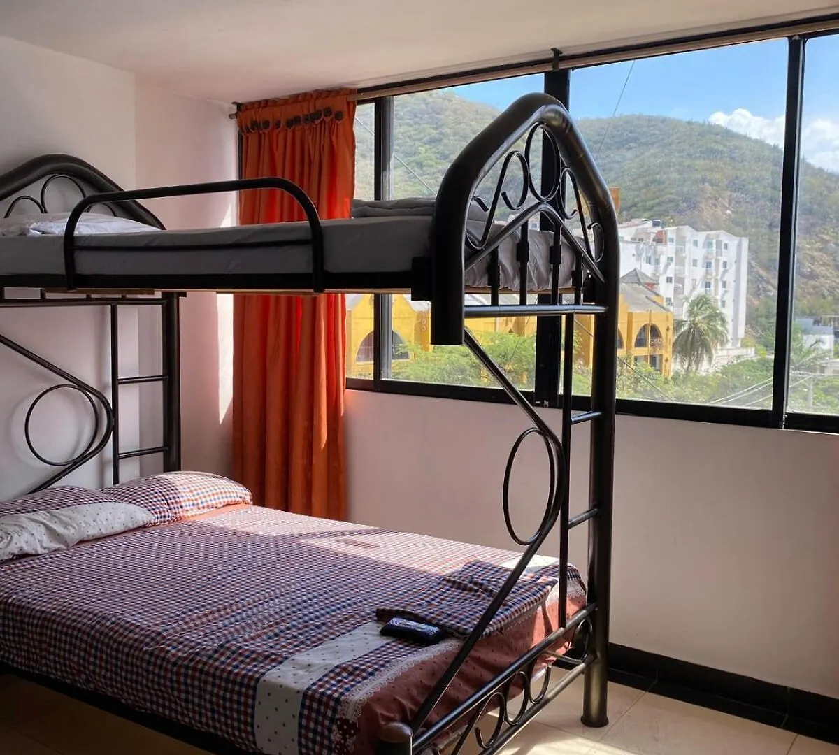 Apartamento En El Rodadero Cerca De La Playa Gaira Colombia